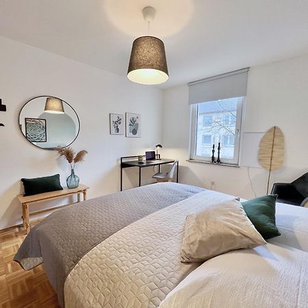 Sapphire Apartment: Free Parking + Netflix + Bathtub Essen Eksteriør billede