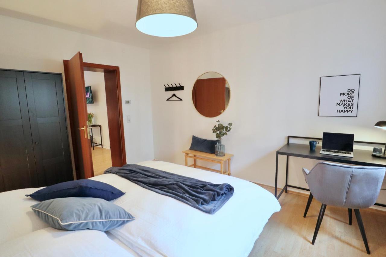 Sapphire Apartment: Free Parking + Netflix + Bathtub Essen Eksteriør billede