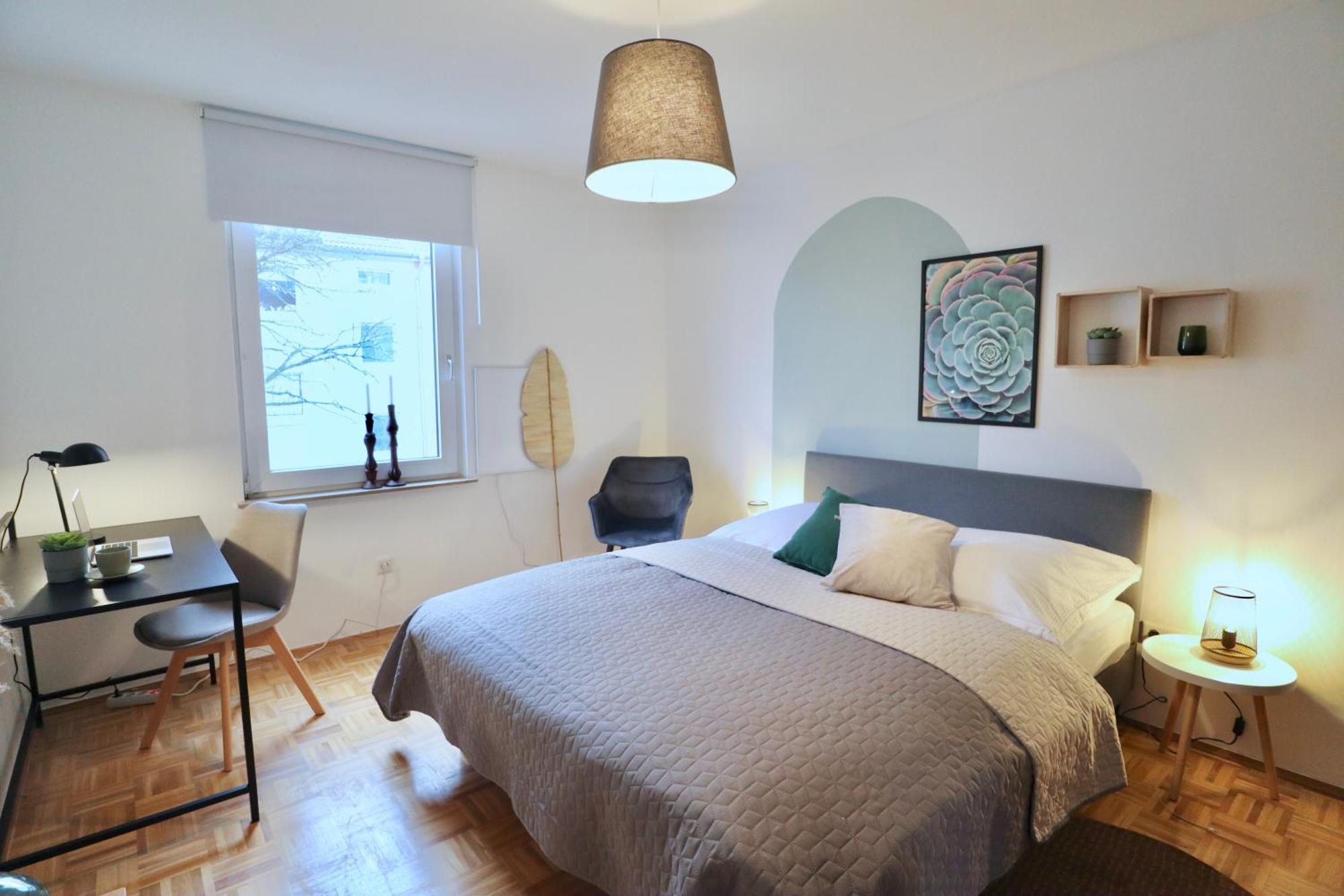 Sapphire Apartment: Free Parking + Netflix + Bathtub Essen Eksteriør billede