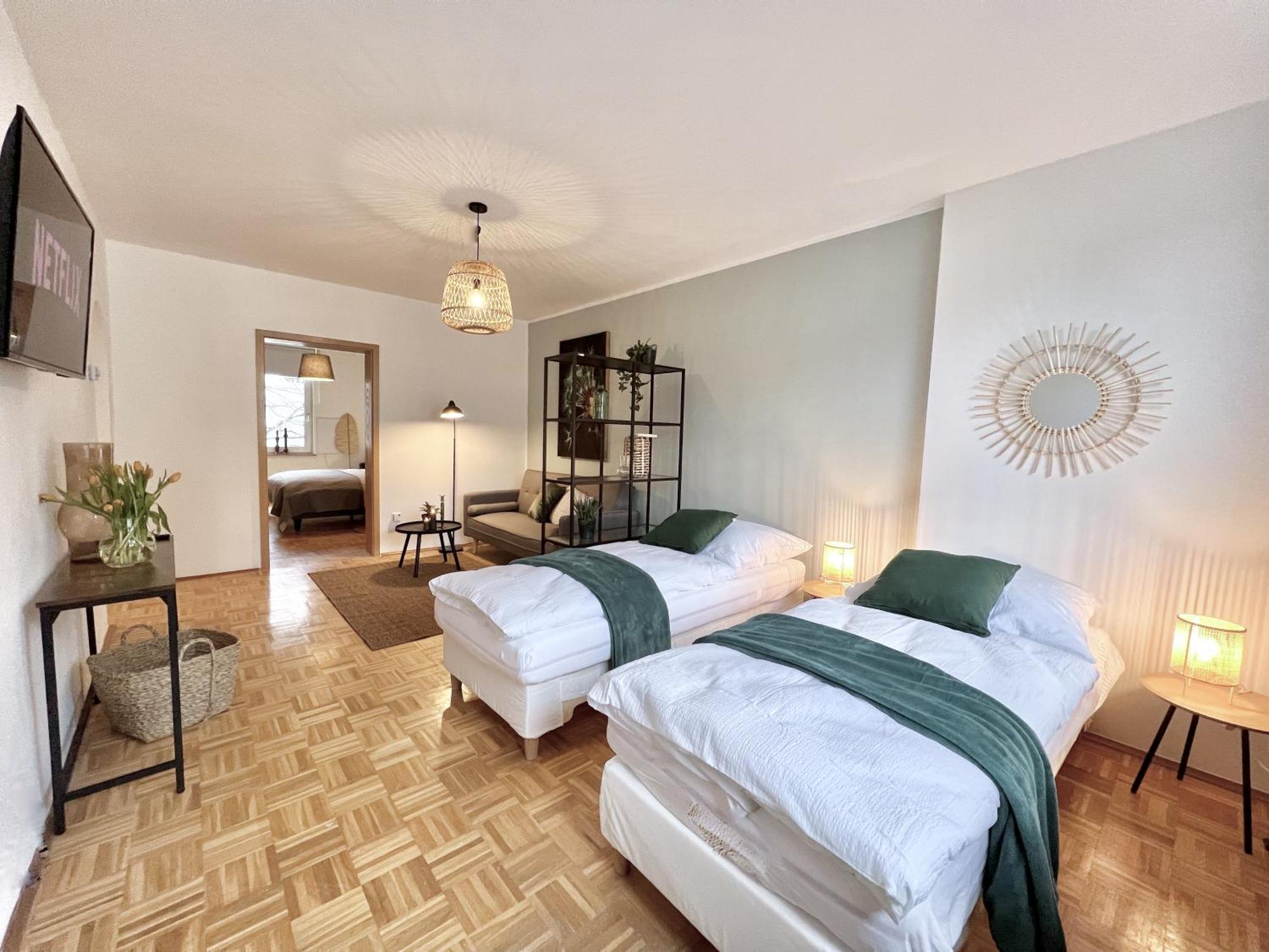 Sapphire Apartment: Free Parking + Netflix + Bathtub Essen Eksteriør billede