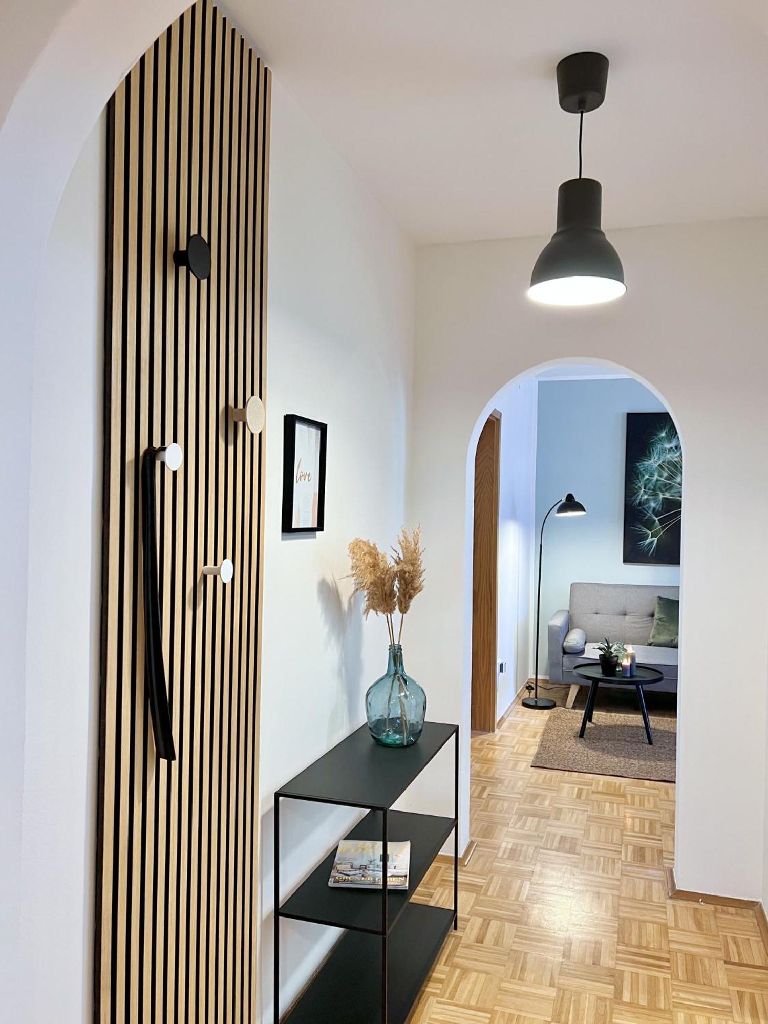 Sapphire Apartment: Free Parking + Netflix + Bathtub Essen Eksteriør billede